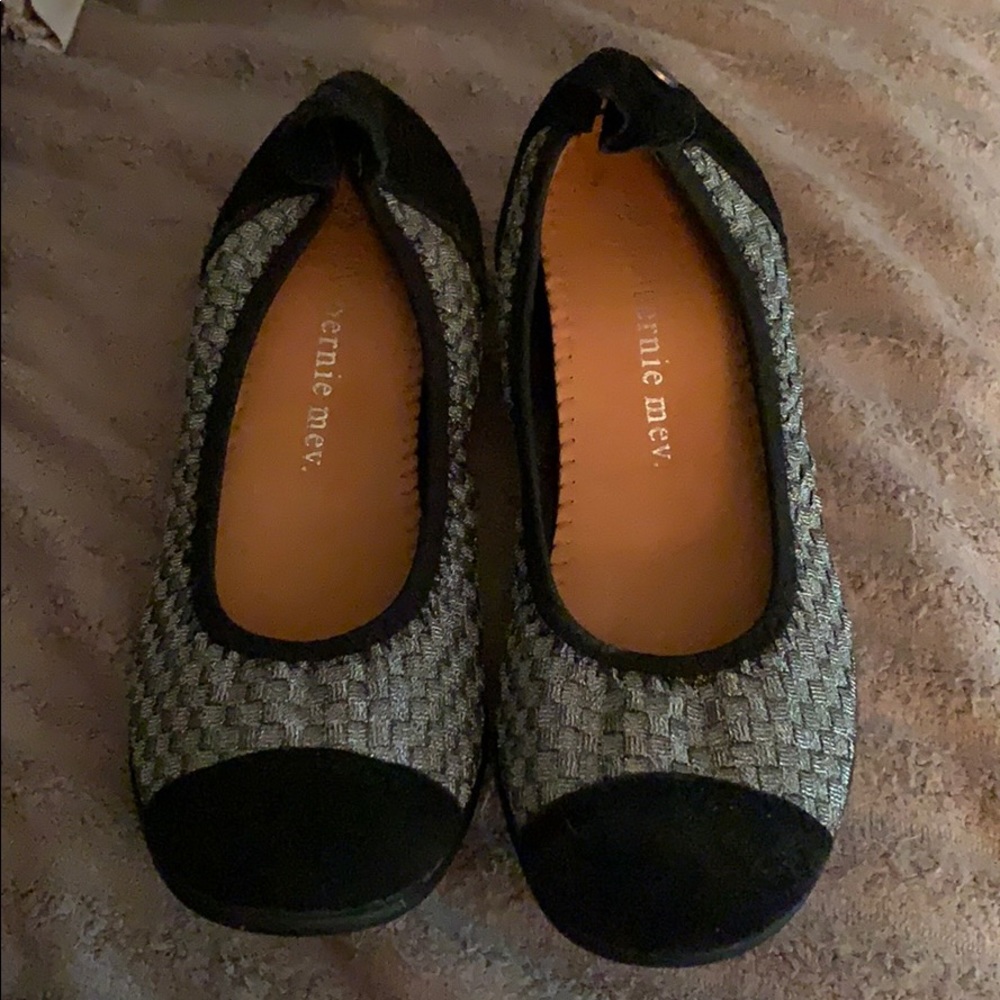 Bernie Mev flats